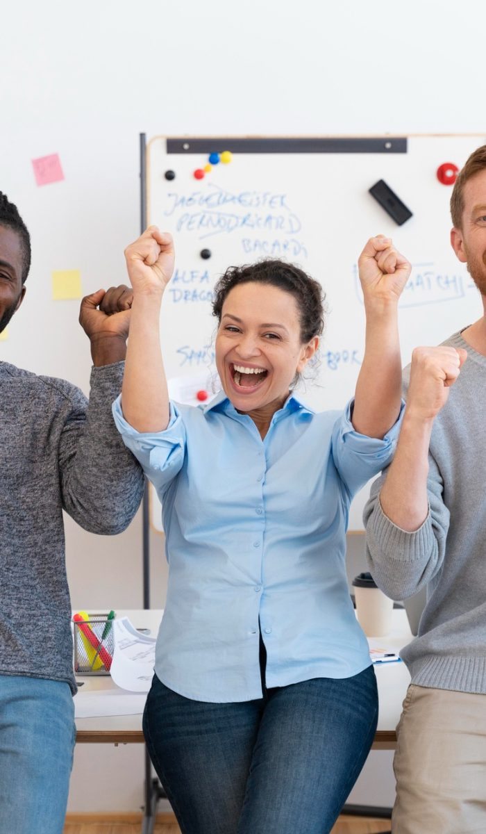 entrepreneurs avec le mindset gagnant et qui célèbrent leurs victoires